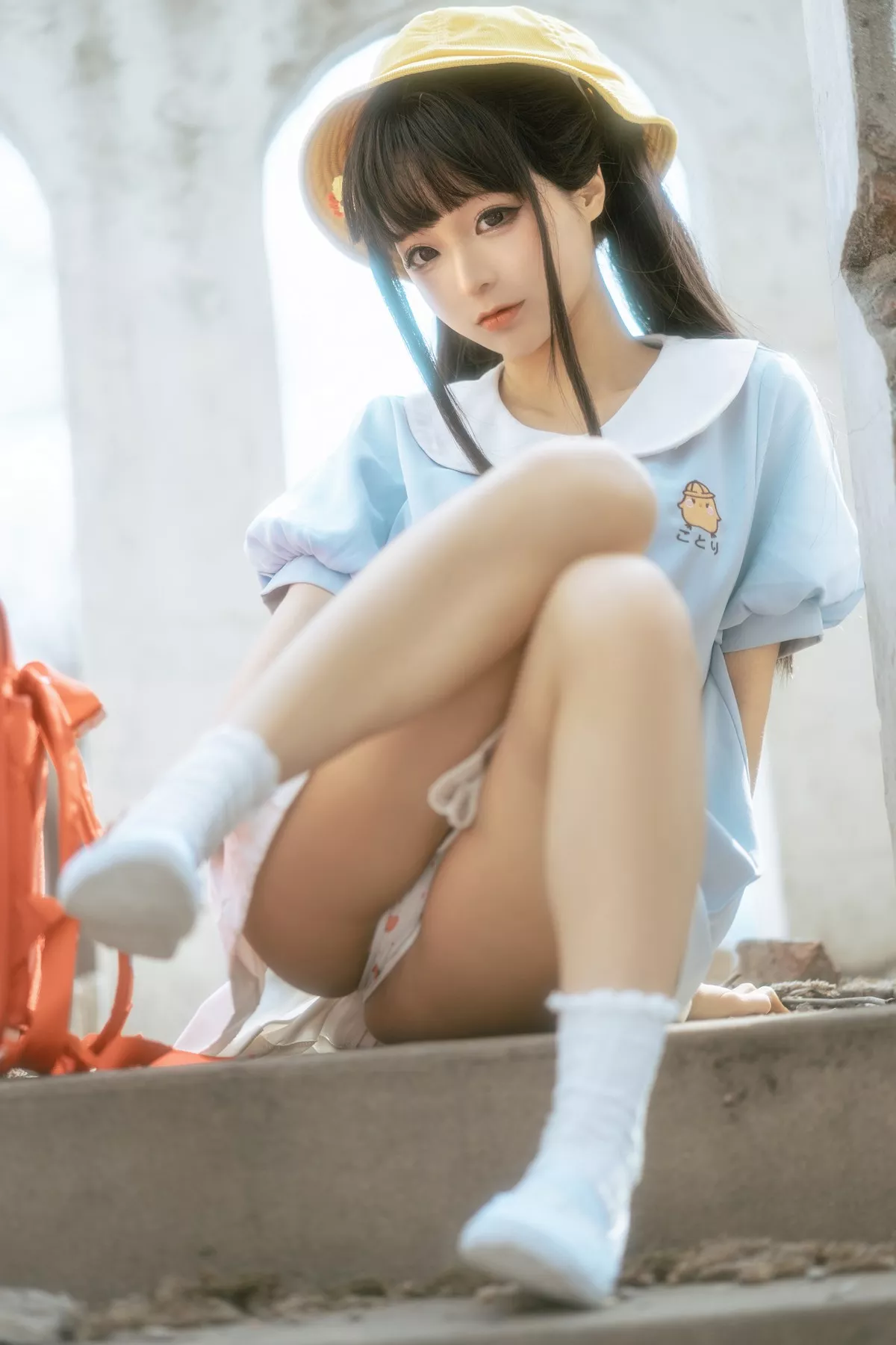 动漫博主蠢沫沫小黄帽绅士版主题户外性感服饰半脱露豪乳创可贴遮点诱惑写真156P