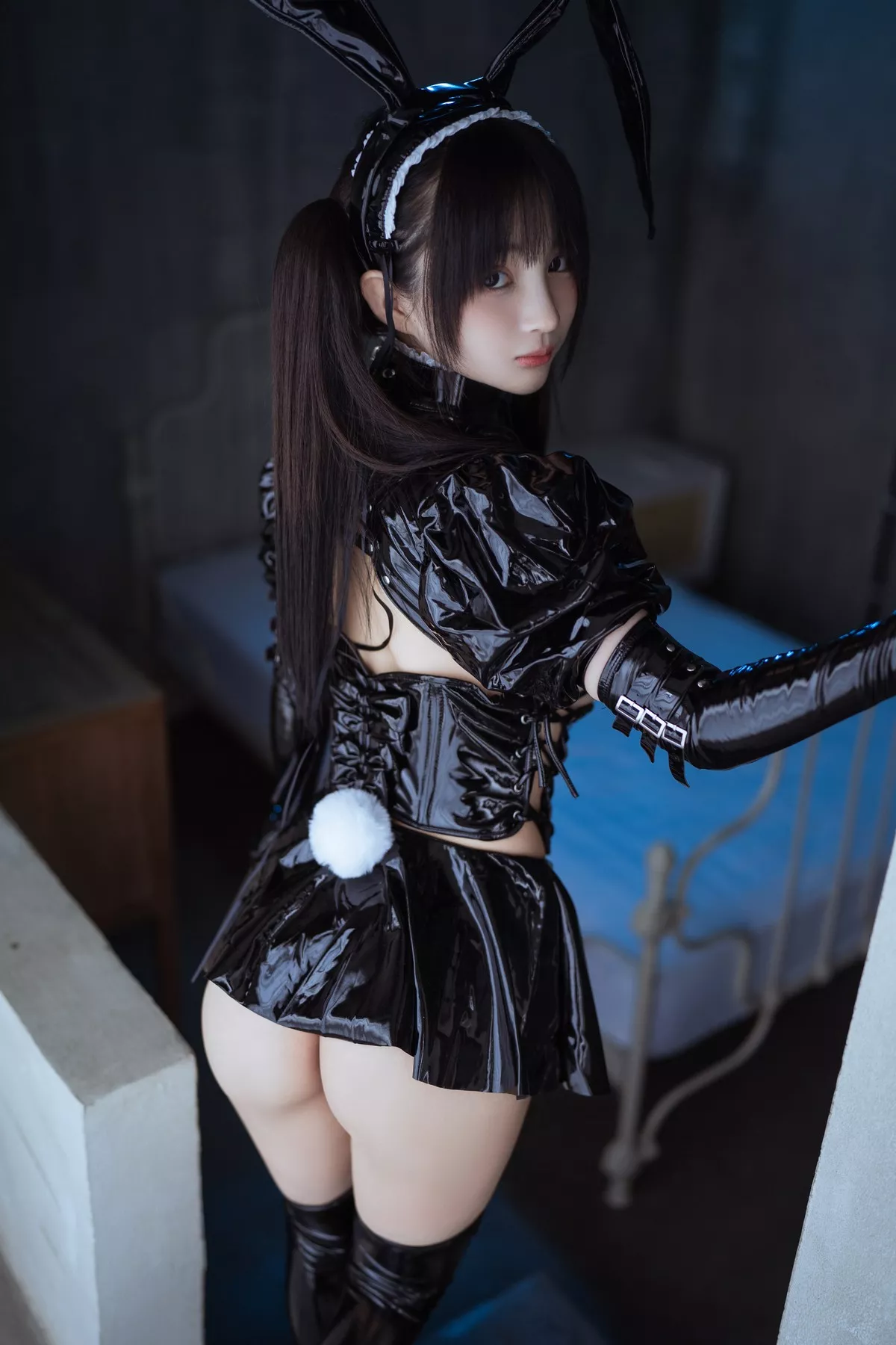 网络美女桜井宁宁胶衣妹抖主题性感黑色皮质服饰露三点式内衣完美诱惑写真70P