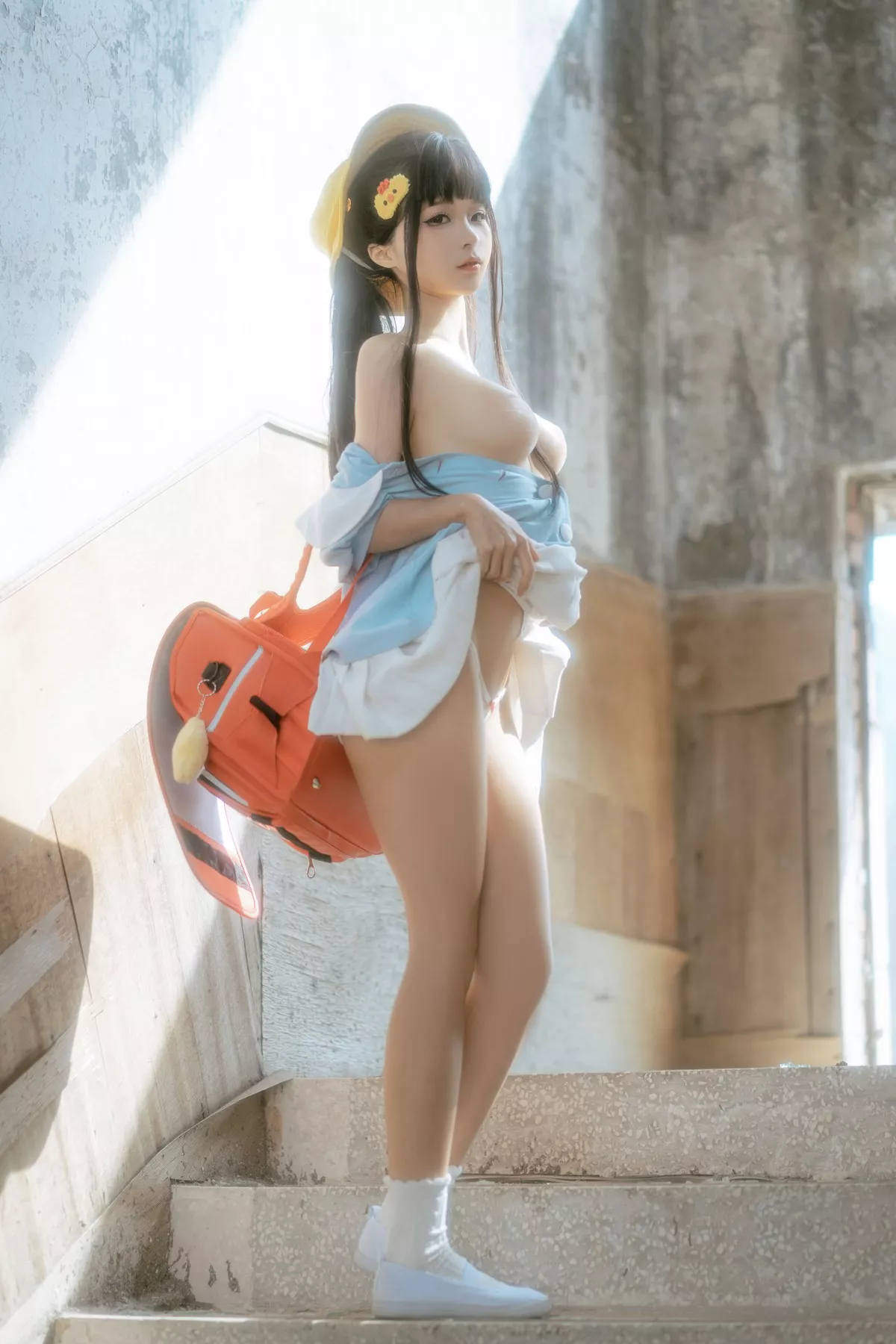 动漫博主蠢沫沫小黄帽绅士版主题户外性感服饰半脱露豪乳创可贴遮点诱惑写真156P