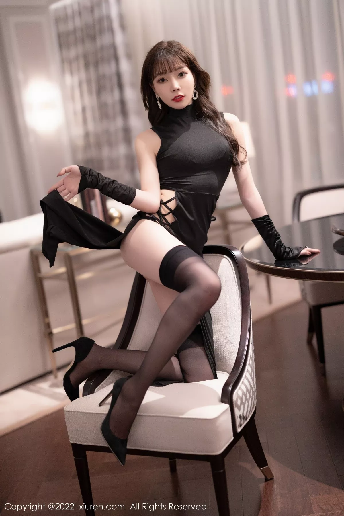 XiuRen第5374期_女神徐莉芝Booty厦门旅拍黑色轻透情趣内衣秀完美身材诱惑写真100P