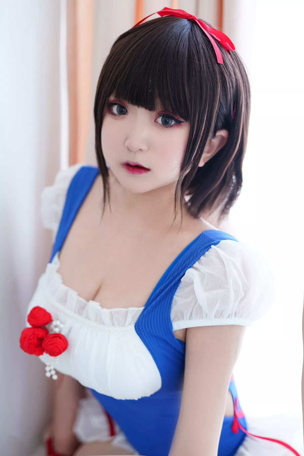 动漫博主恩田直幸夏日泳装白雪姬主题私房性感服饰配白丝袜秀美腿诱惑写真40P