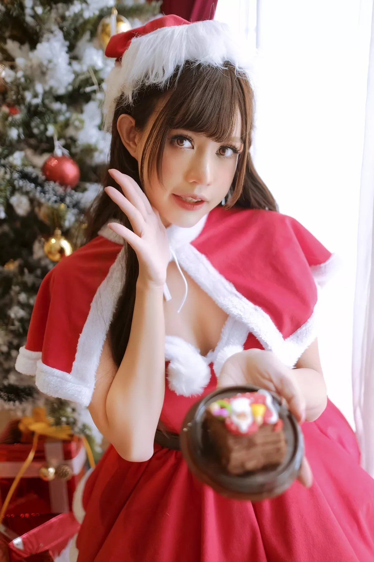 网络美女PingPing-Chizuru主题私房床上性感粉色吊带睡衣秀惹火身材诱惑写真52P