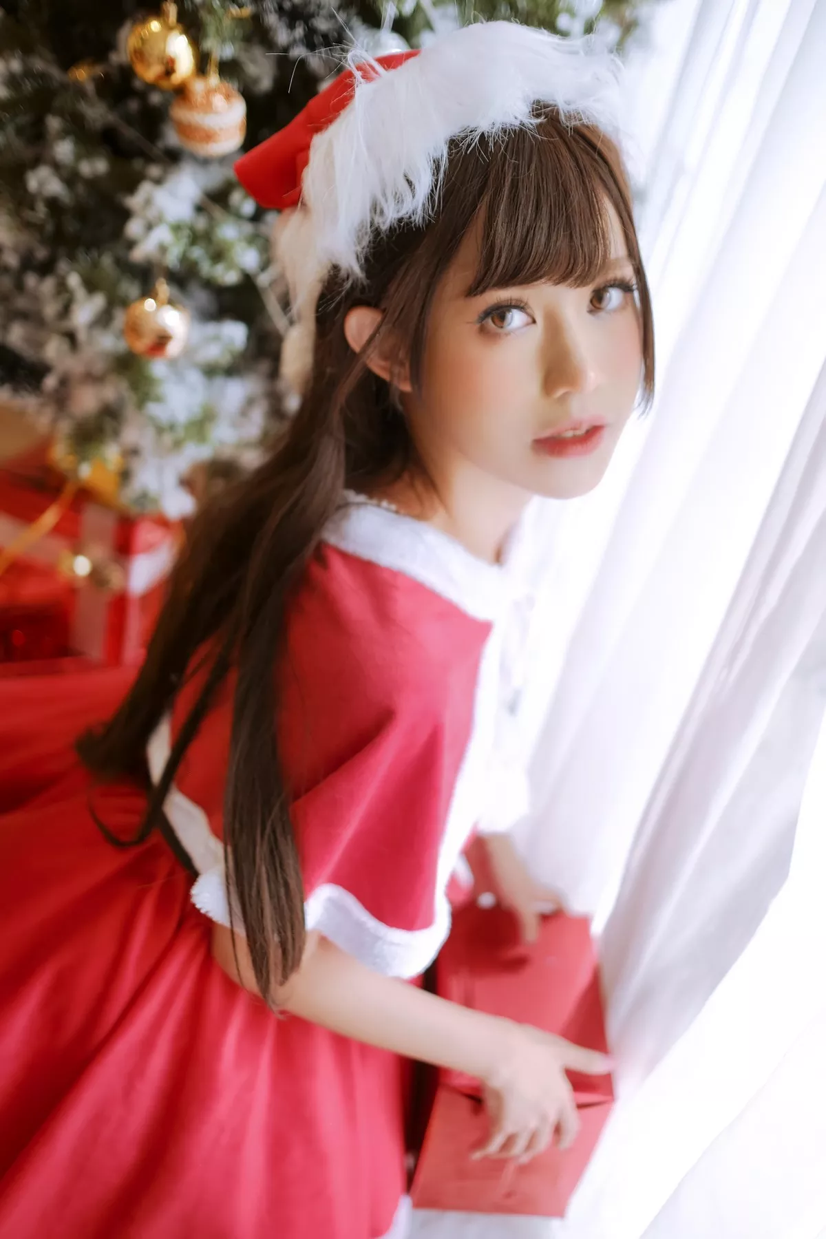 网络美女PingPing-Chizuru主题私房床上性感粉色吊带睡衣秀惹火身材诱惑写真52P