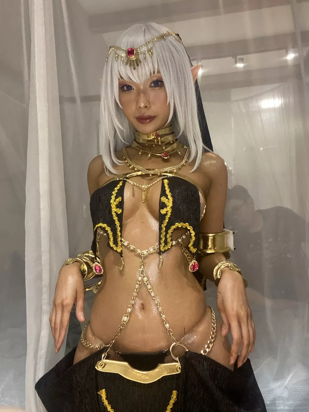 网络美女eliza喵喵Mistioria Arte主题性感情趣服饰露油亮肌肤秀火辣身材诱惑写真59P