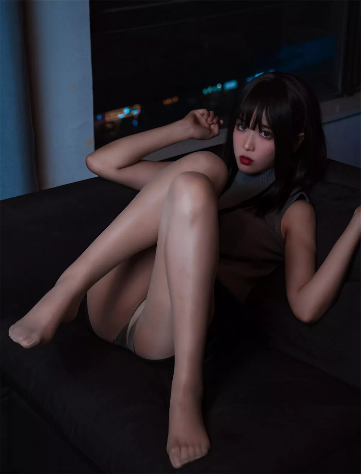 网络美女轩萧学姐微醺喝醉了ol主题私房白色短裙下超薄黑丝秀翘臀美腿诱惑写真57P