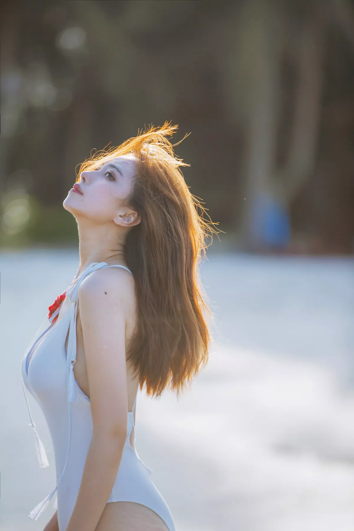 次元少女念雪ww日暮温柔主题户外海边性感白色连体比基尼秀完美身材诱惑写真39P