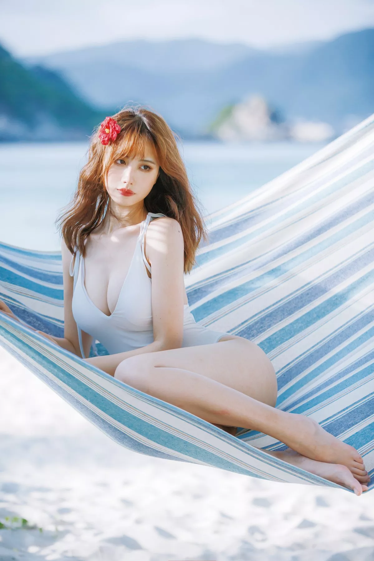 次元少女念雪ww日暮温柔主题户外海边性感白色连体比基尼秀完美身材诱惑写真39P