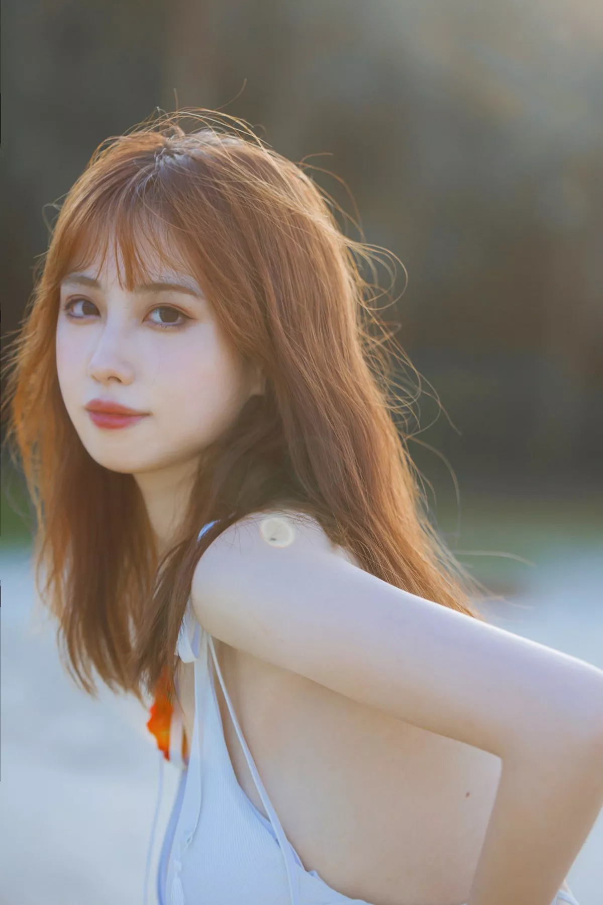 次元少女念雪ww日暮温柔主题户外海边性感白色连体比基尼秀完美身材诱惑写真39P