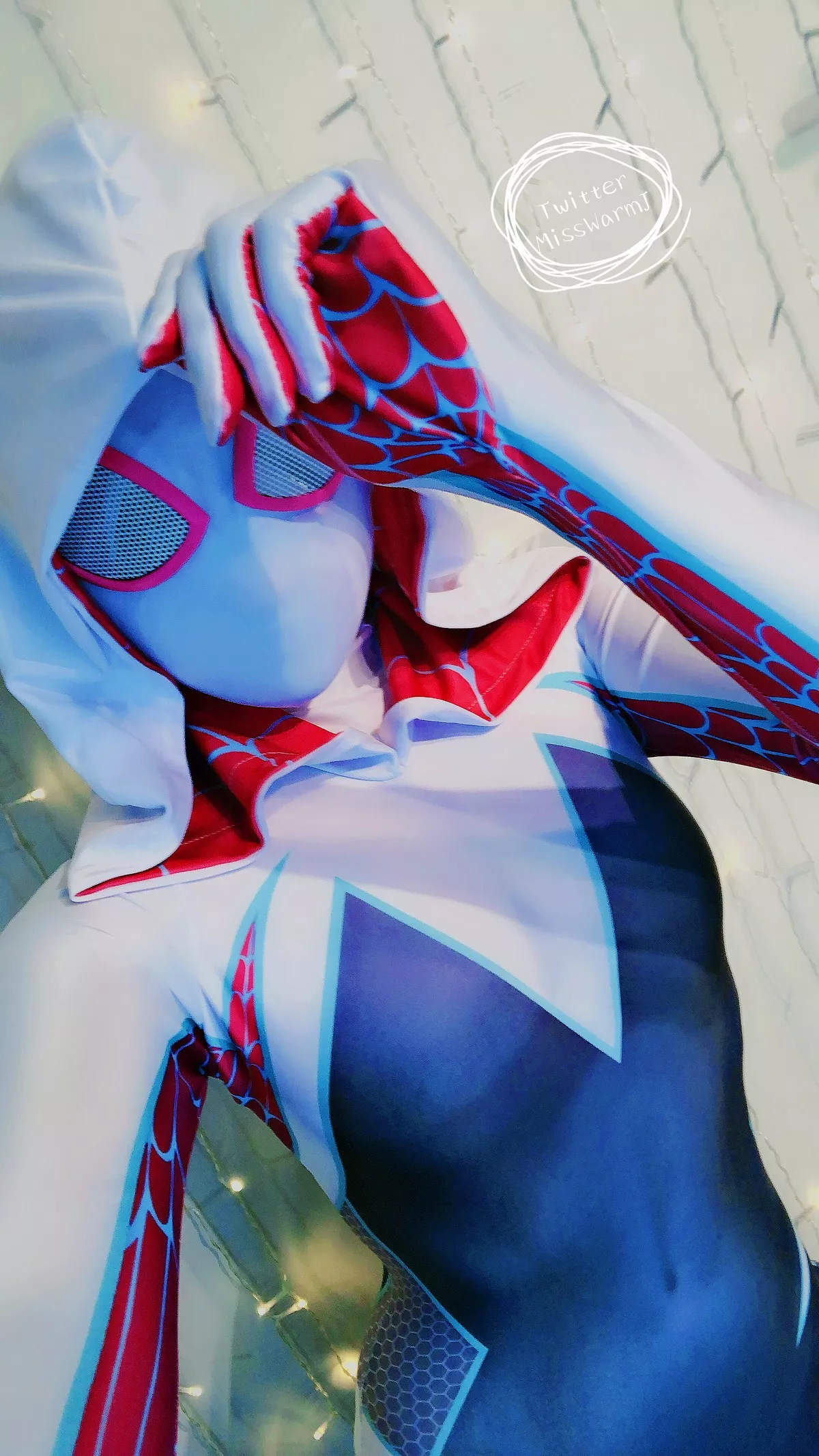 网络美女MisswarmJ-Spider Gwen主题私房性感紧身蜘蛛侠服饰秀完美身材诱惑写真43P