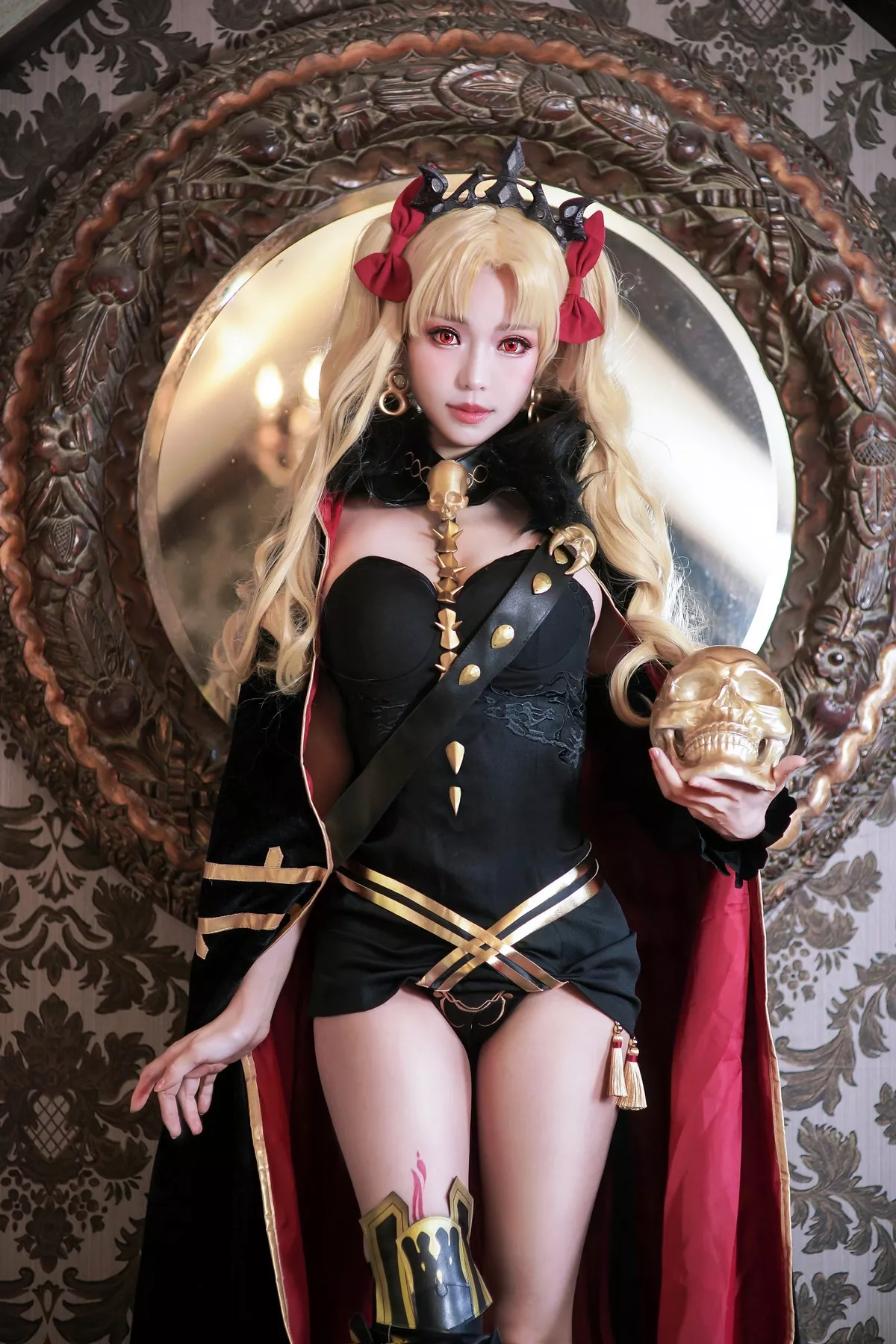 Coser妹子Ely_eee远坂凛弓凛主题私房沙发上性感黑色低胸服饰迷人诱惑写真42P