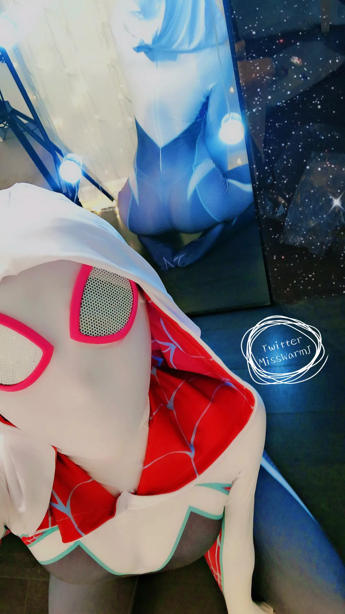 网络美女MisswarmJ-Spider Gwen主题私房性感紧身蜘蛛侠服饰秀完美身材诱惑写真43P