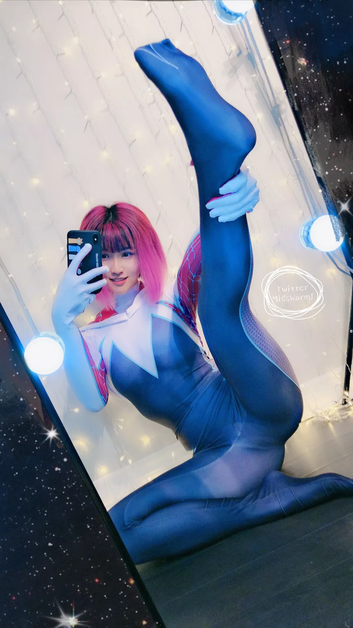 网络美女MisswarmJ-Spider Gwen主题私房性感紧身蜘蛛侠服饰秀完美身材诱惑写真43P