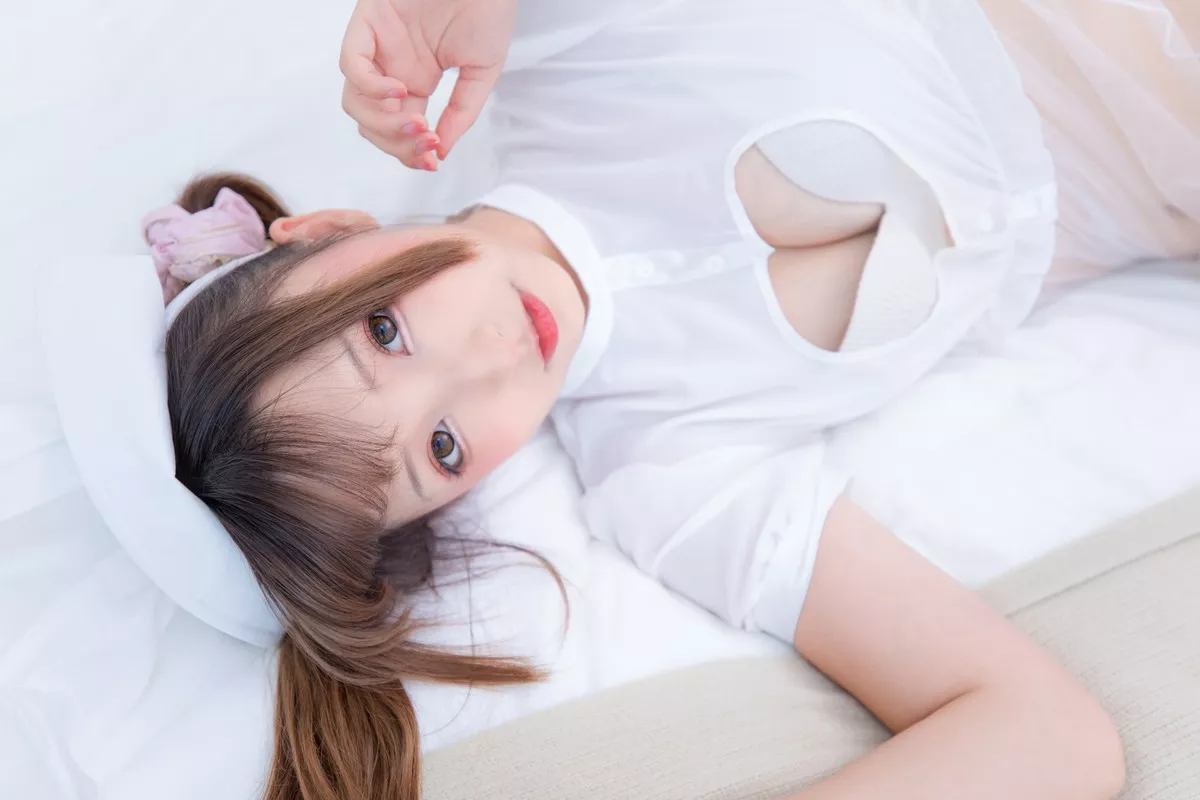 萝莉美女神楽坂真冬百合情书主题居家私房性感白色服饰配白色蕾丝袜诱惑写真150P