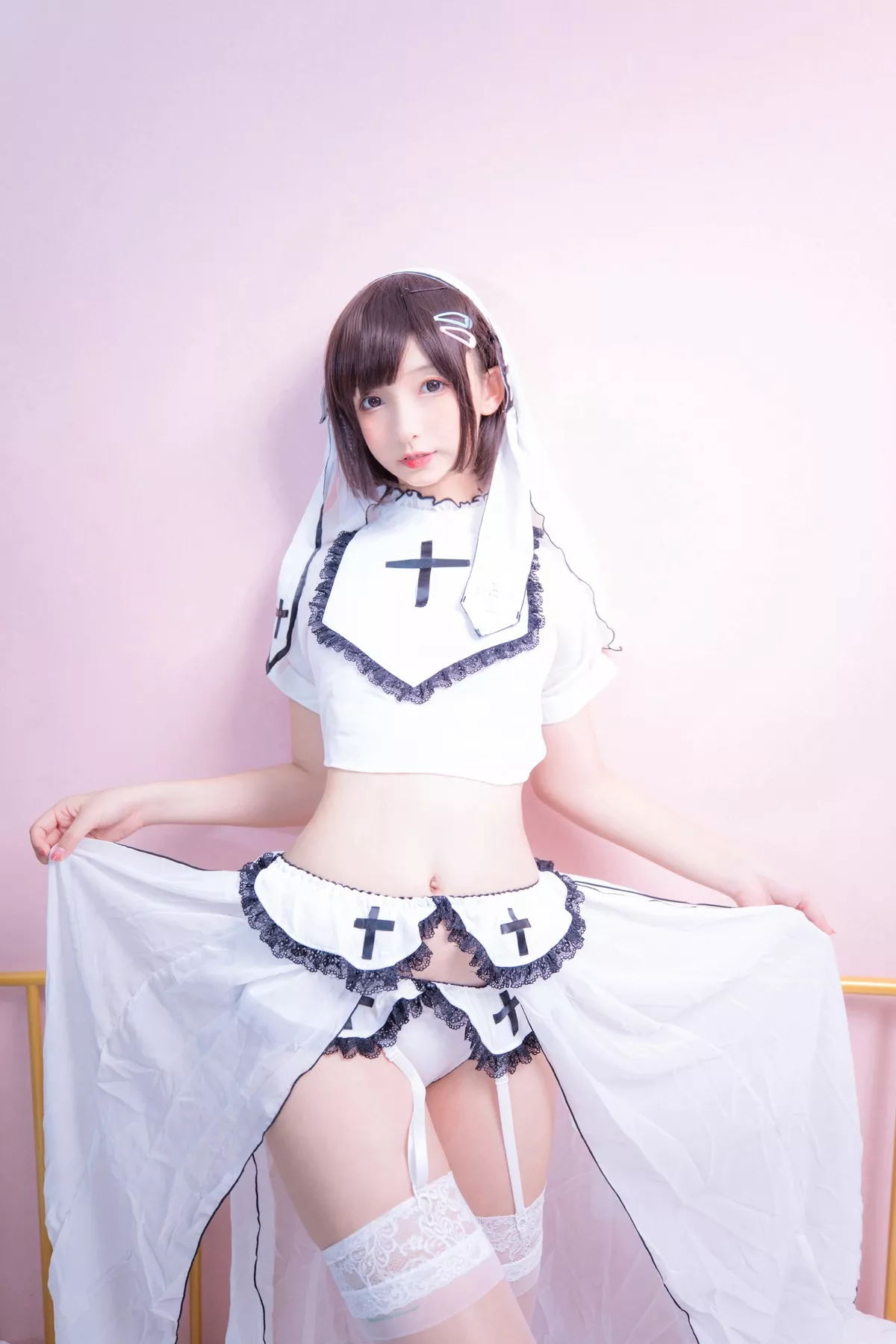 萝莉美女神楽坂真冬百合情书主题居家私房性感白色服饰配白色蕾丝袜诱惑写真150P