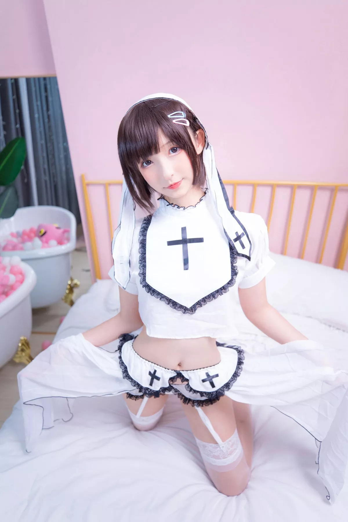 萝莉美女神楽坂真冬百合情书主题居家私房性感白色服饰配白色蕾丝袜诱惑写真150P