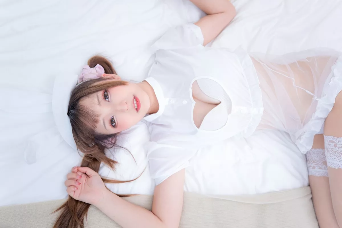 萝莉美女神楽坂真冬百合情书主题居家私房性感白色服饰配白色蕾丝袜诱惑写真150P