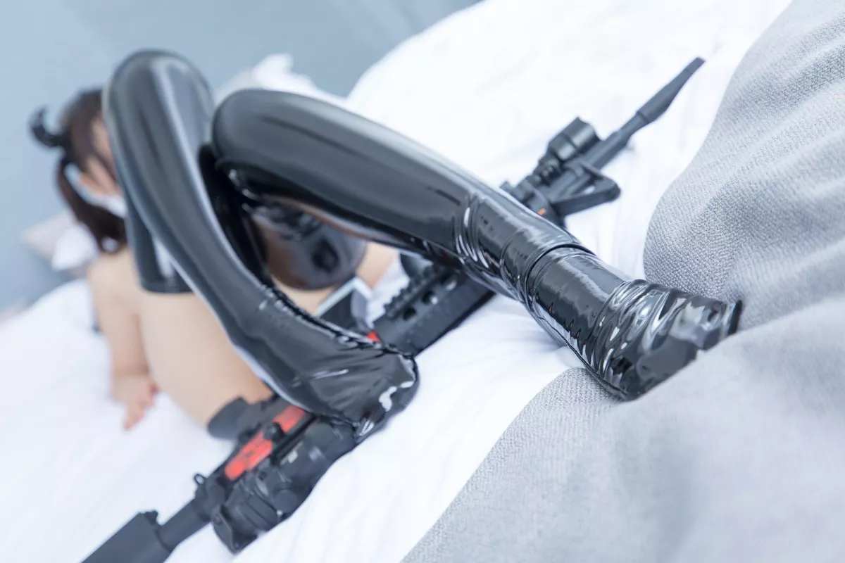 萝莉美女神楽坂真冬美女武士主题性感黑色皮质服饰秀完美身材迷人诱惑写真150P