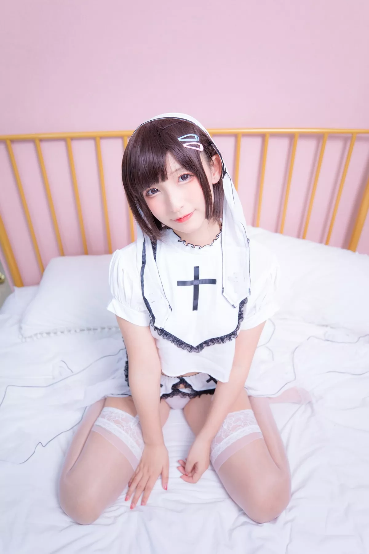 萝莉美女神楽坂真冬百合情书主题居家私房性感白色服饰配白色蕾丝袜诱惑写真150P