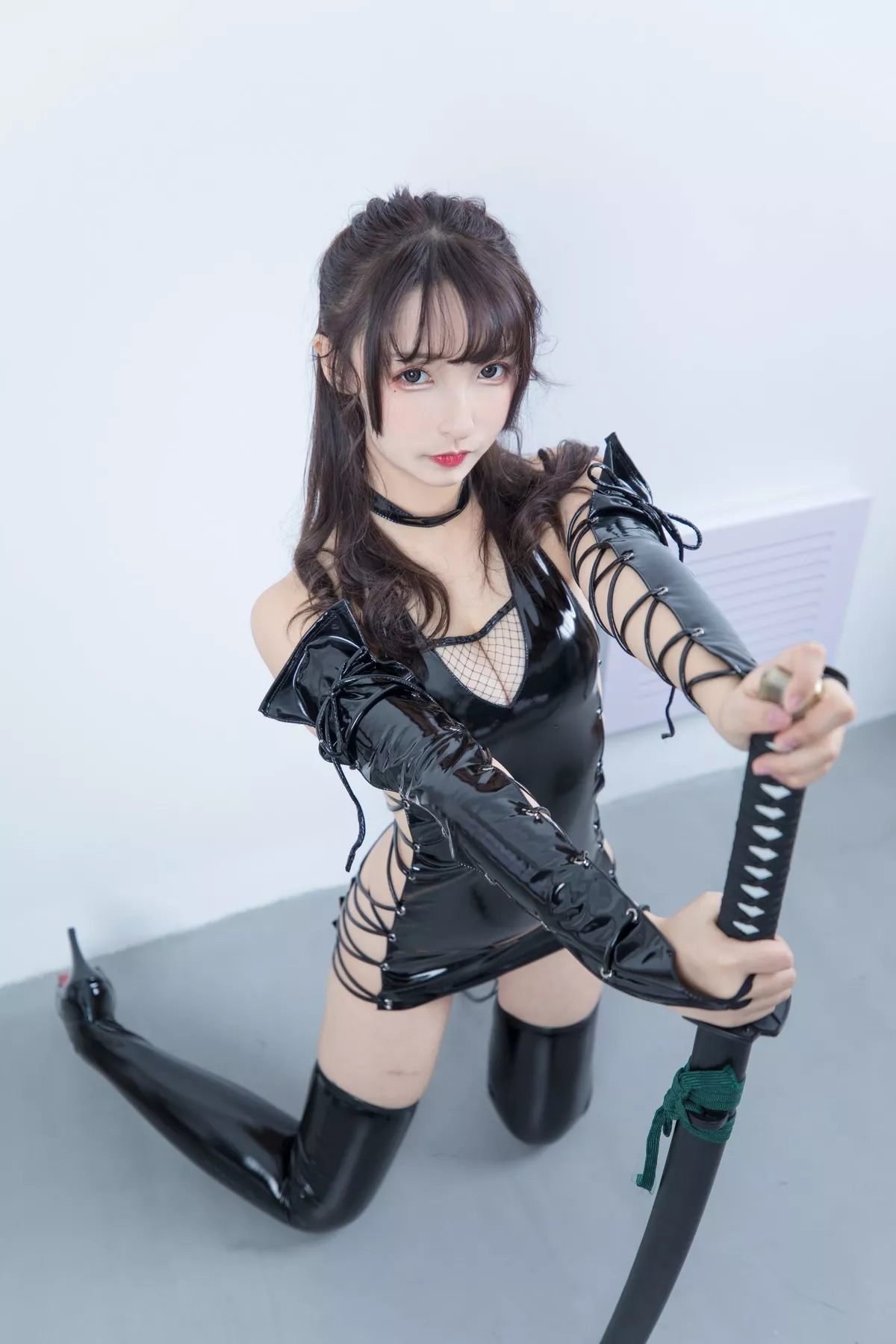 萝莉美女神楽坂真冬美女武士主题性感黑色皮质服饰秀完美身材迷人诱惑写真150P