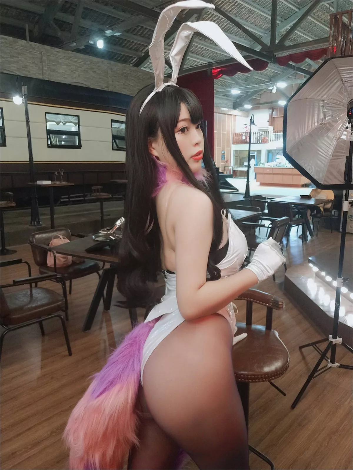 萌系小姐姐白烨恶魔姐姐兔女郎主题白色高叉连体衣配超薄黑丝秀美腿诱惑写真72P