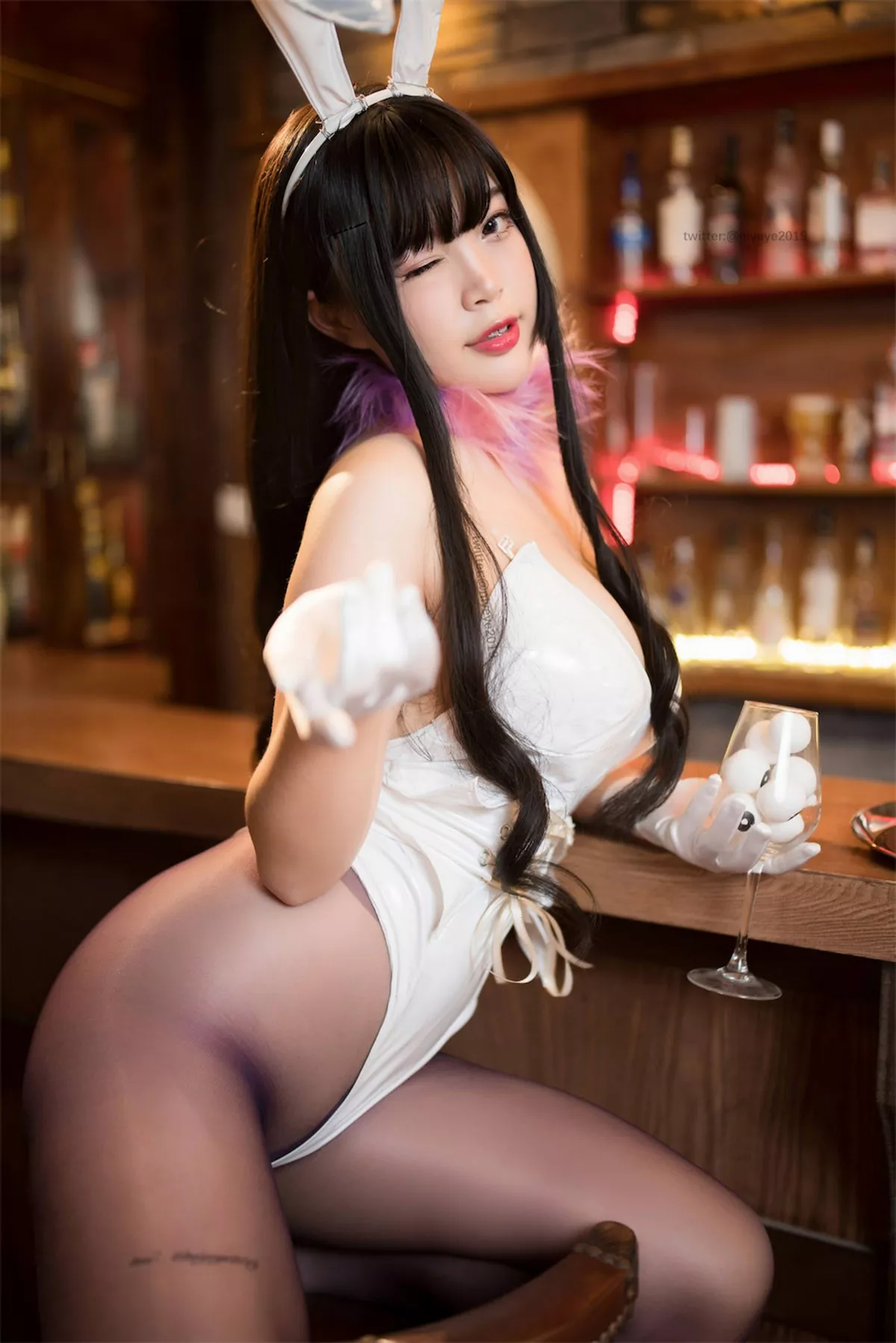 萌系小姐姐白烨恶魔姐姐兔女郎主题白色高叉连体衣配超薄黑丝秀美腿诱惑写真72P