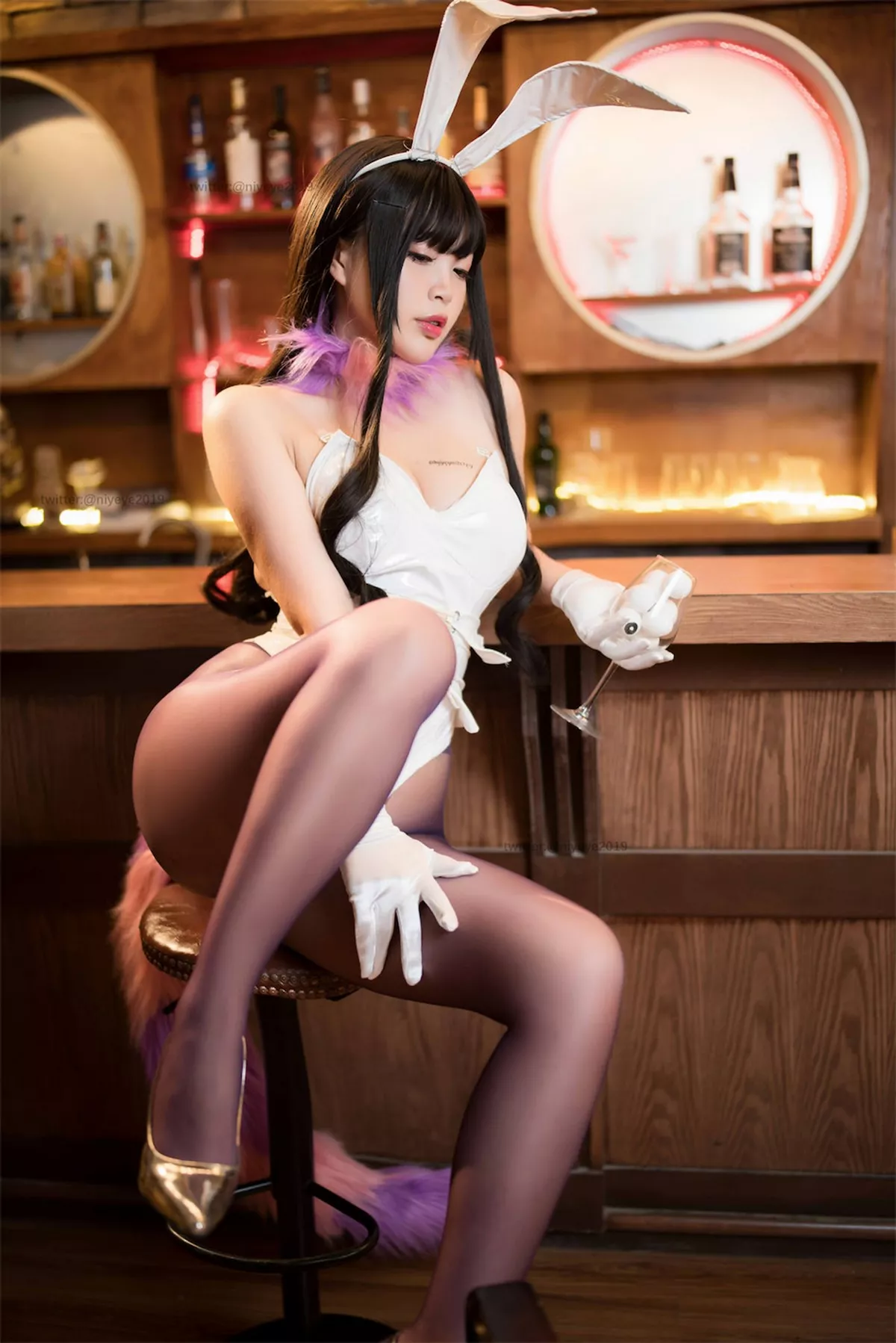 萌系小姐姐白烨恶魔姐姐兔女郎主题白色高叉连体衣配超薄黑丝秀美腿诱惑写真72P