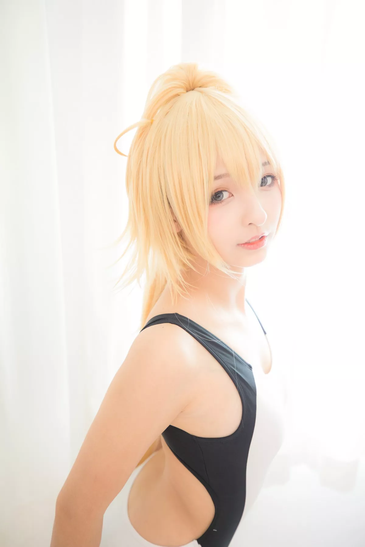 萝莉美女神楽坂真冬贞德泳装主题私房浴室性感白色连体泳衣秀完美身材诱惑写真150P