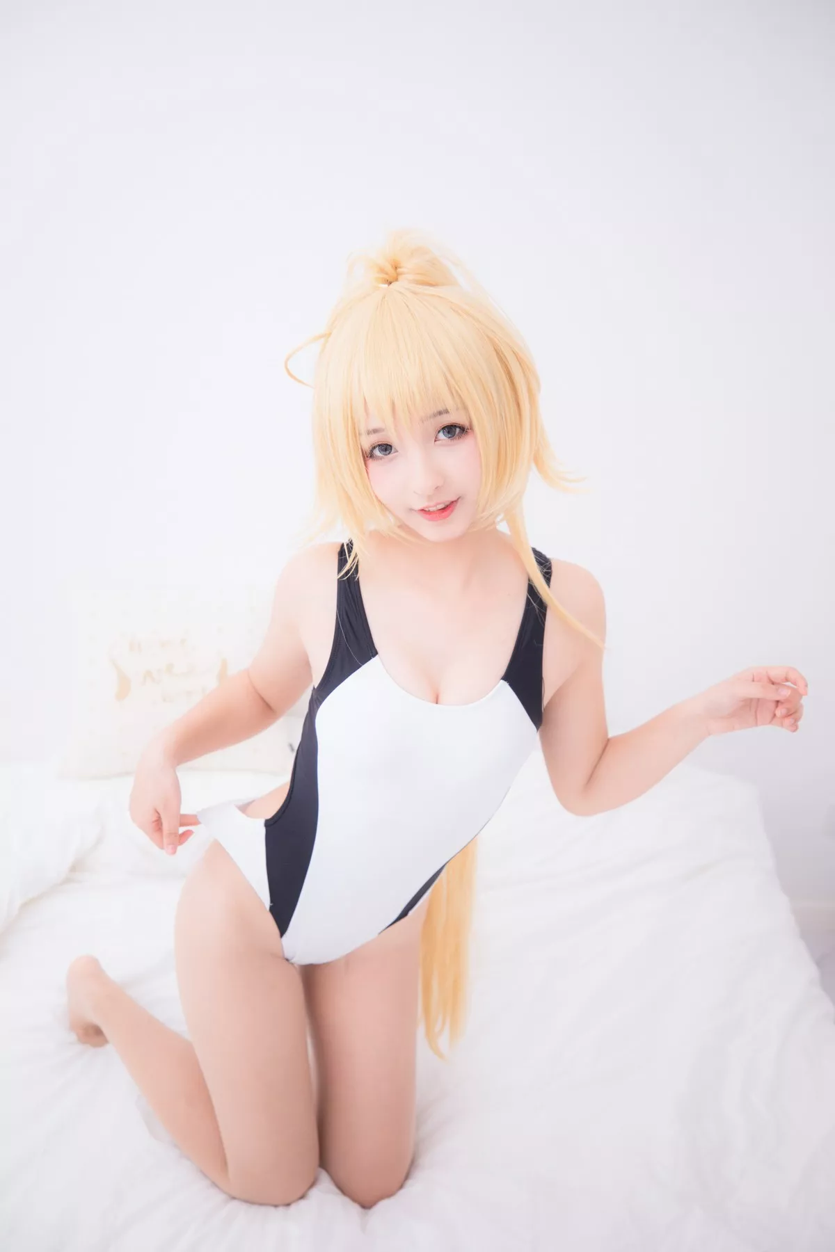 萝莉美女神楽坂真冬贞德泳装主题私房浴室性感白色连体泳衣秀完美身材诱惑写真150P