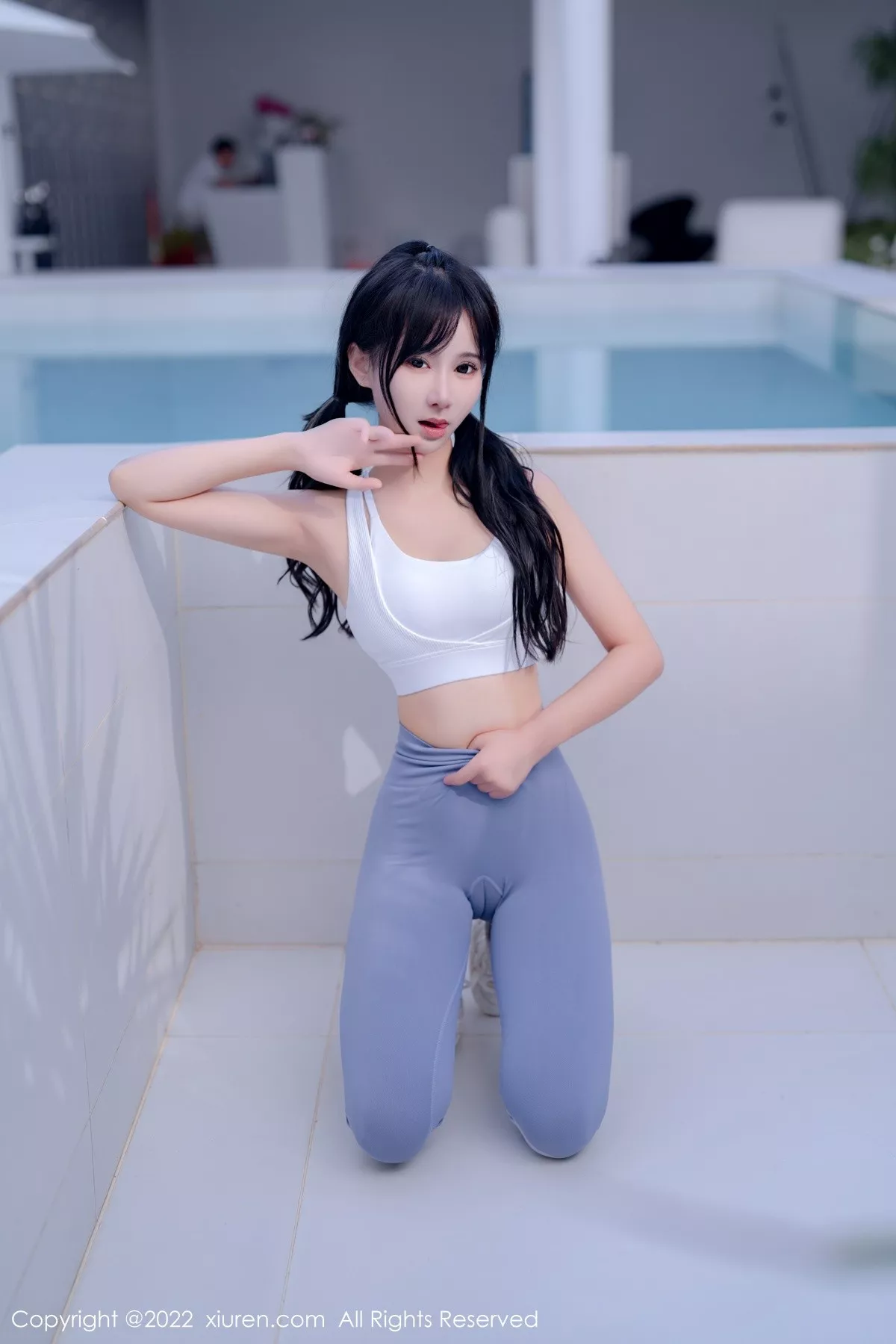 XiuRen第5463期_女神小果冻儿大理旅拍私房性感运动服紧身秀完美身材诱惑写真55P
