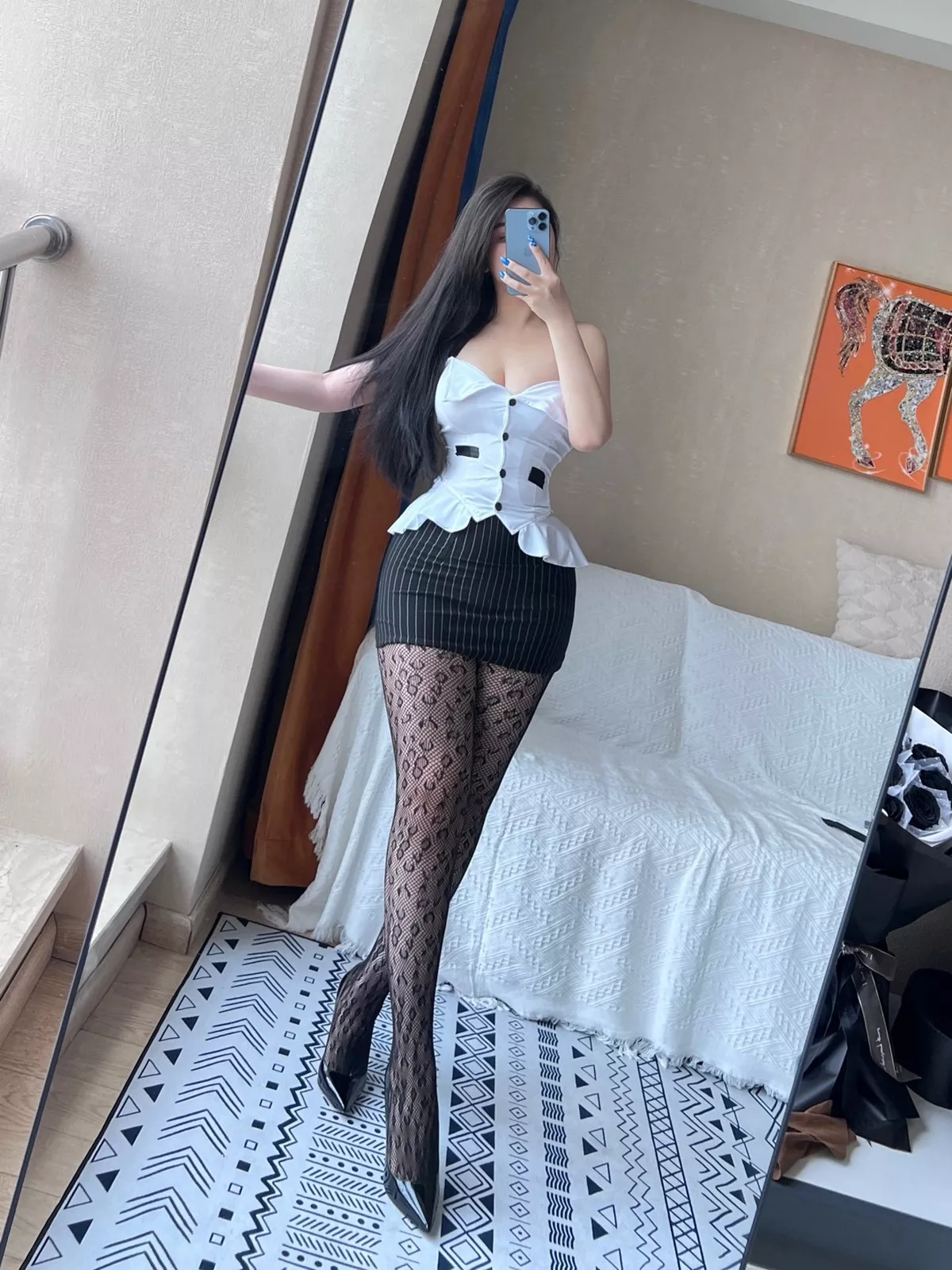 网络美女小王同学微密圈套图私房性感黑丝渔网服饰系列秀浑圆翘臀诱惑写真166P