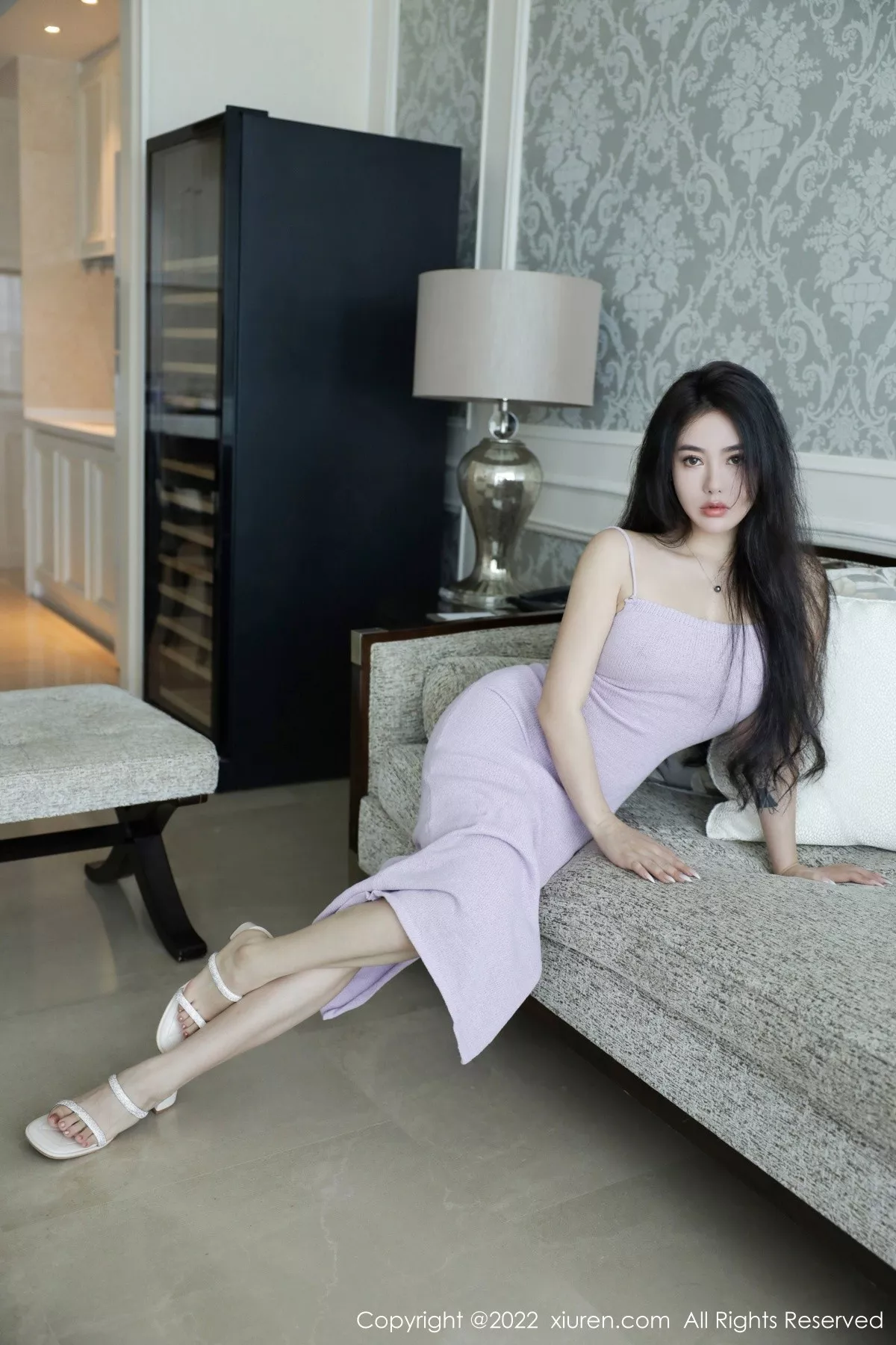 XiuRen第5336期_女神Manuela玛鲁娜三亚旅拍淡紫色吊带裙秀浑圆翘臀诱惑写真77P