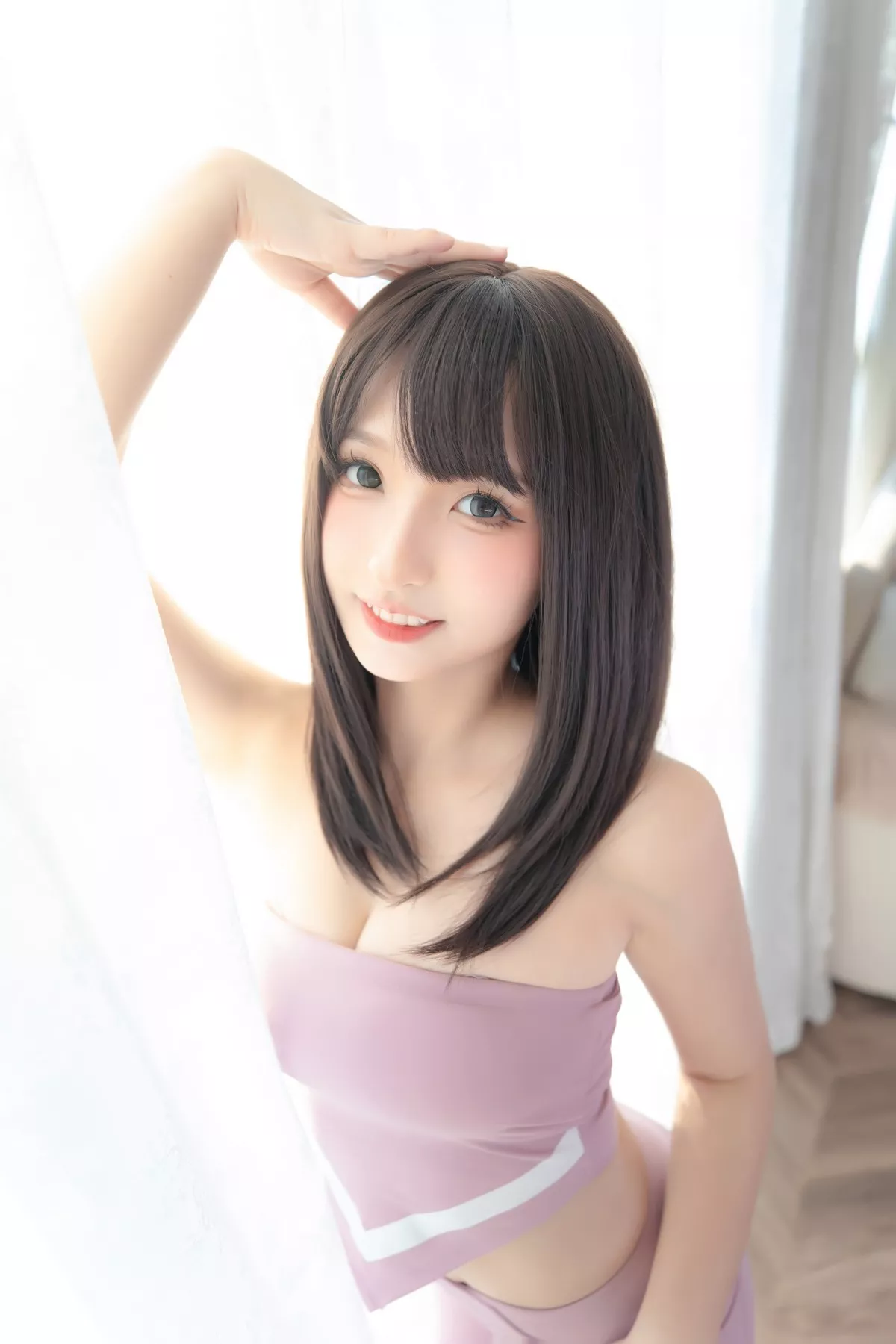萝莉美女神楽坂真冬草莓蜜桃主题私房性感粉色运动服饰秀完美身材诱惑写真75P