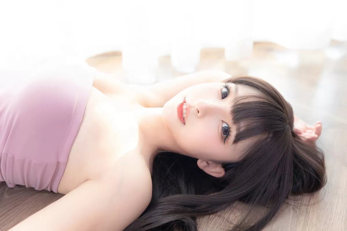 萝莉美女神楽坂真冬草莓蜜桃主题私房性感粉色运动服饰秀完美身材诱惑写真75P