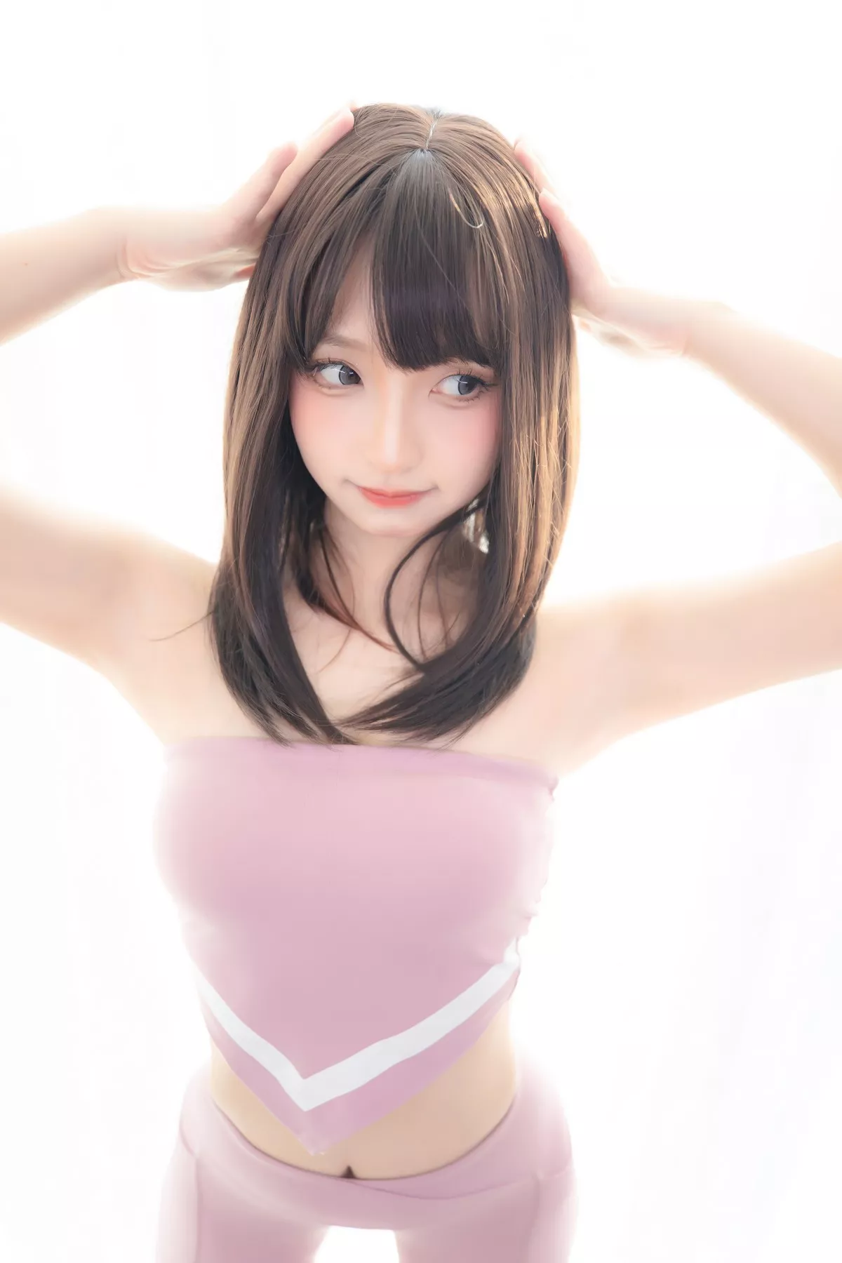 萝莉美女神楽坂真冬草莓蜜桃主题私房性感粉色运动服饰秀完美身材诱惑写真75P