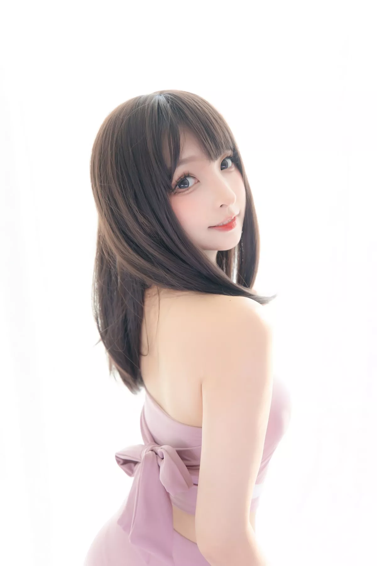 萝莉美女神楽坂真冬草莓蜜桃主题私房性感粉色运动服饰秀完美身材诱惑写真75P