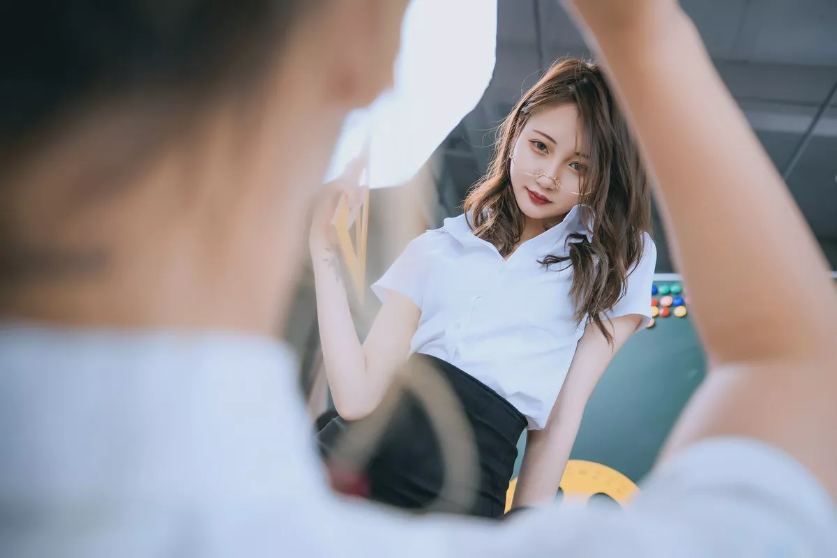 萝莉美女神楽板真冬百合教室主题教室里师生情主题性感白T配黑丝袜诱惑写真150P
