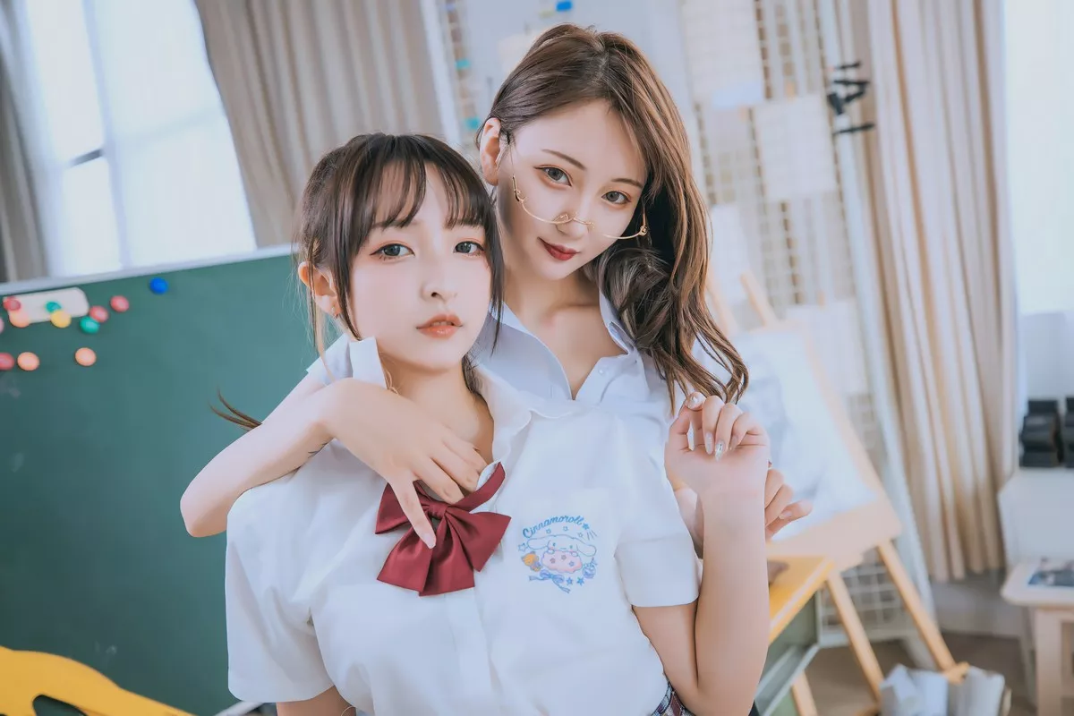 萝莉美女神楽板真冬百合教室主题教室里师生情主题性感白T配黑丝袜诱惑写真150P