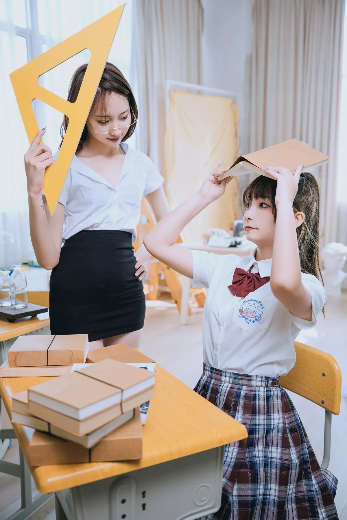 萝莉美女神楽板真冬百合教室主题教室里师生情主题性感白T配黑丝袜诱惑写真150P