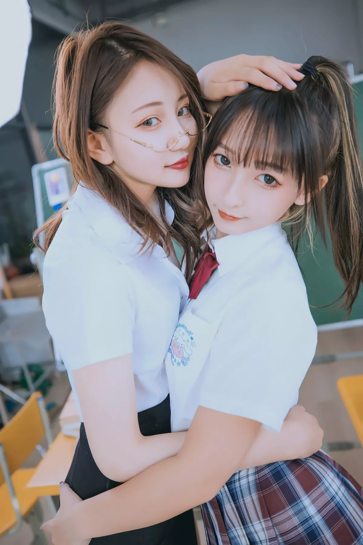 萝莉美女神楽板真冬百合教室主题教室里师生情主题性感白T配黑丝袜诱惑写真150P