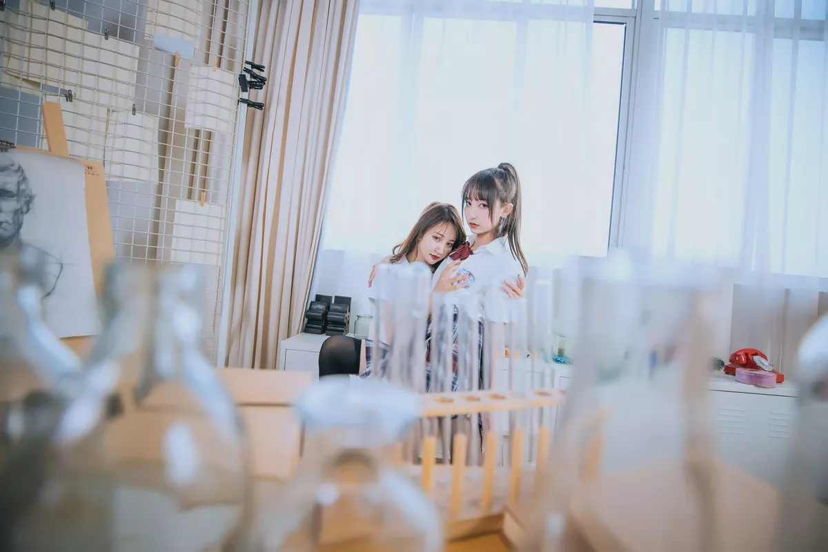 萝莉美女神楽板真冬百合教室主题教室里师生情主题性感白T配黑丝袜诱惑写真150P