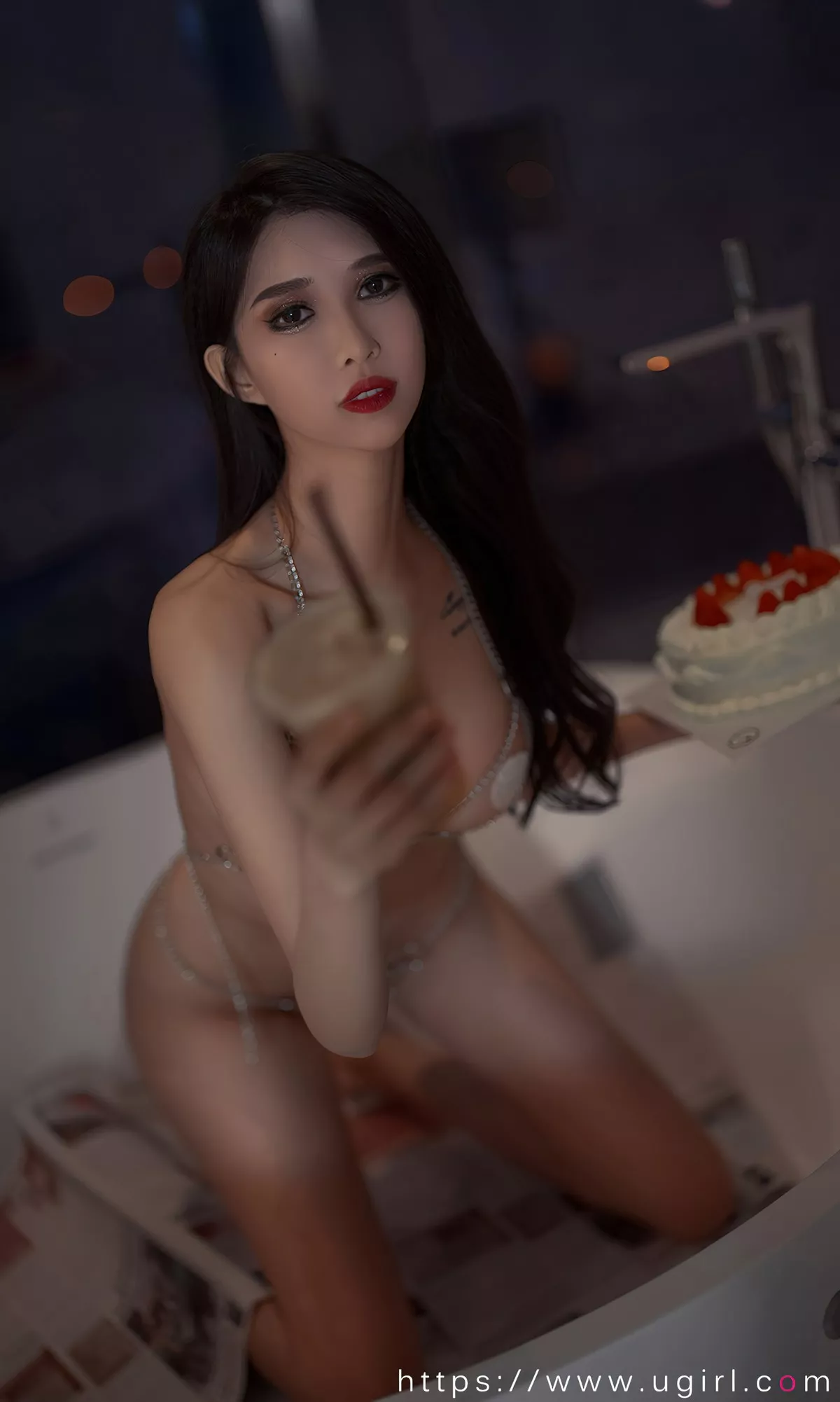 [Ugirls爱尤物]No.2382_模特葛征Model私房金属链条情趣服饰秀火辣身材诱惑写真35P
