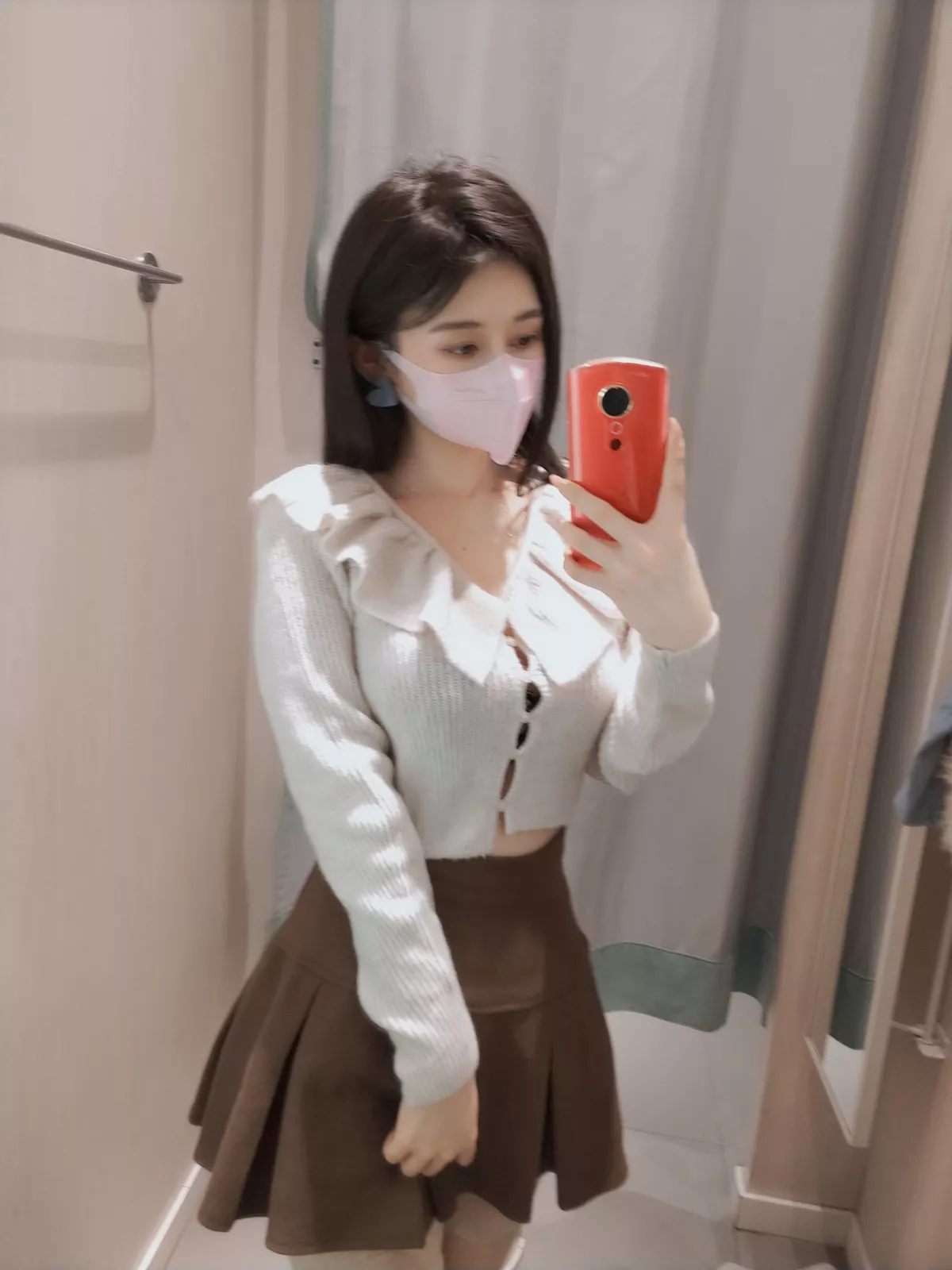 Coser小姐姐白银试着室主题半脱露性感蕾丝内衣配肉丝吊袜秀豪乳翘臀诱惑写真80P