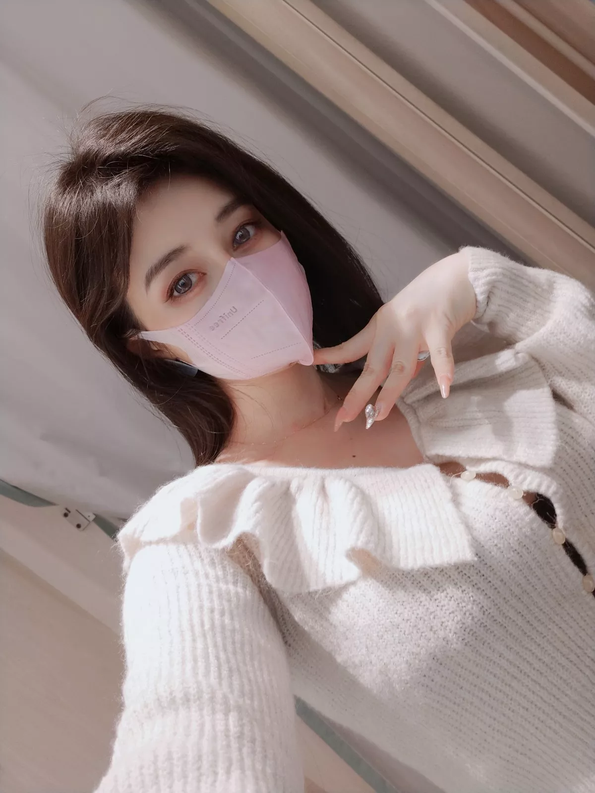 Coser小姐姐白银试着室主题半脱露性感蕾丝内衣配肉丝吊袜秀豪乳翘臀诱惑写真80P