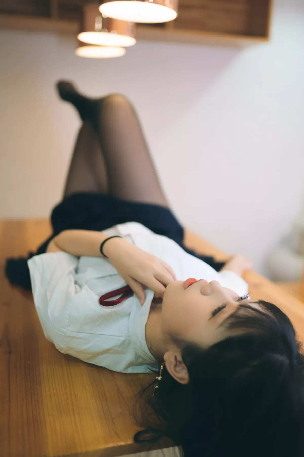 人气Coser不呆猫校服JK主题私房性感黑色短裙下超薄黑丝裤袜极致魅惑写真64P