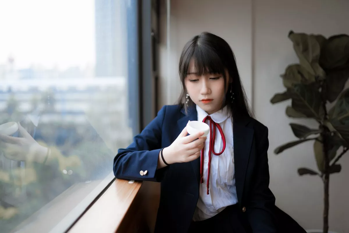 人气Coser不呆猫校服JK主题私房性感黑色短裙下超薄黑丝裤袜极致魅惑写真64P