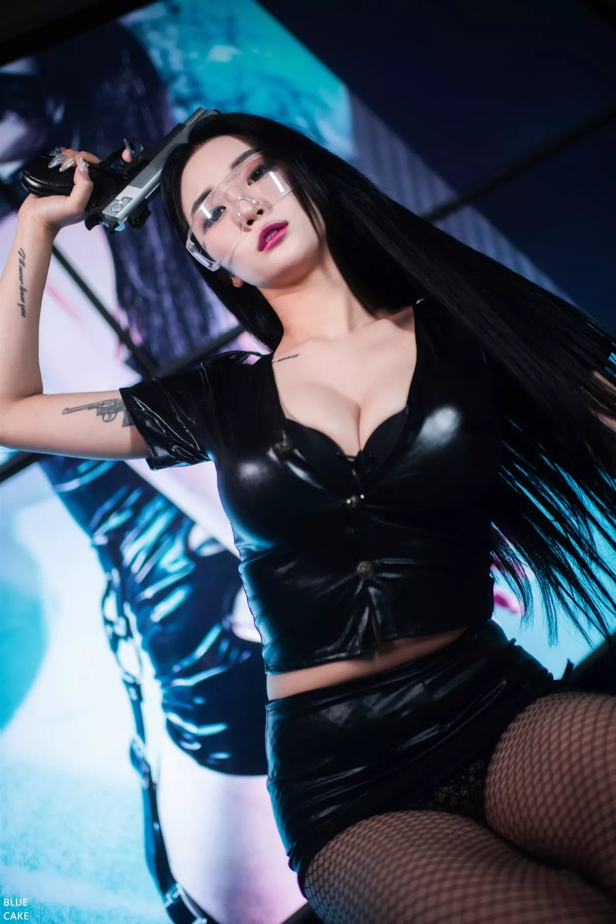 [Bluecake]Bomi-Siren主题私房性感JK制服+黑色皮质短裙套装秀完美身材诱惑写真71P