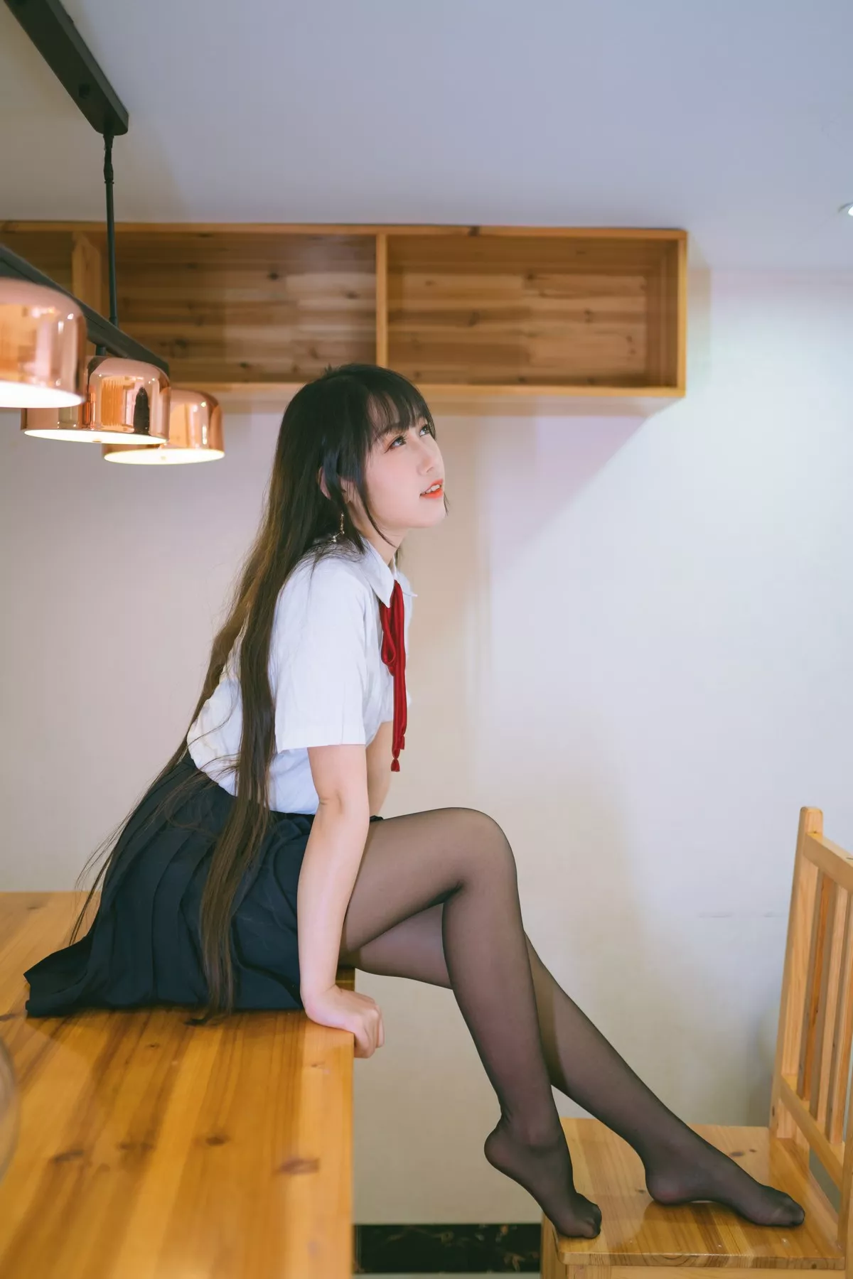 人气Coser不呆猫校服JK主题私房性感黑色短裙下超薄黑丝裤袜极致魅惑写真64P