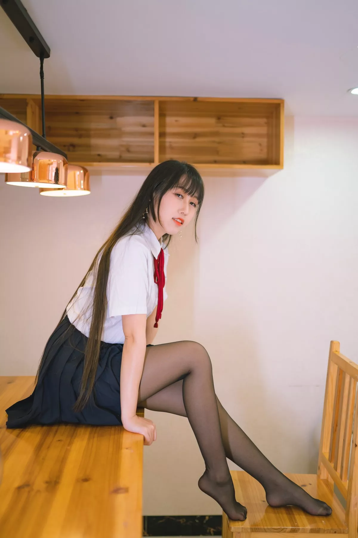 人气Coser不呆猫校服JK主题私房性感黑色短裙下超薄黑丝裤袜极致魅惑写真64P