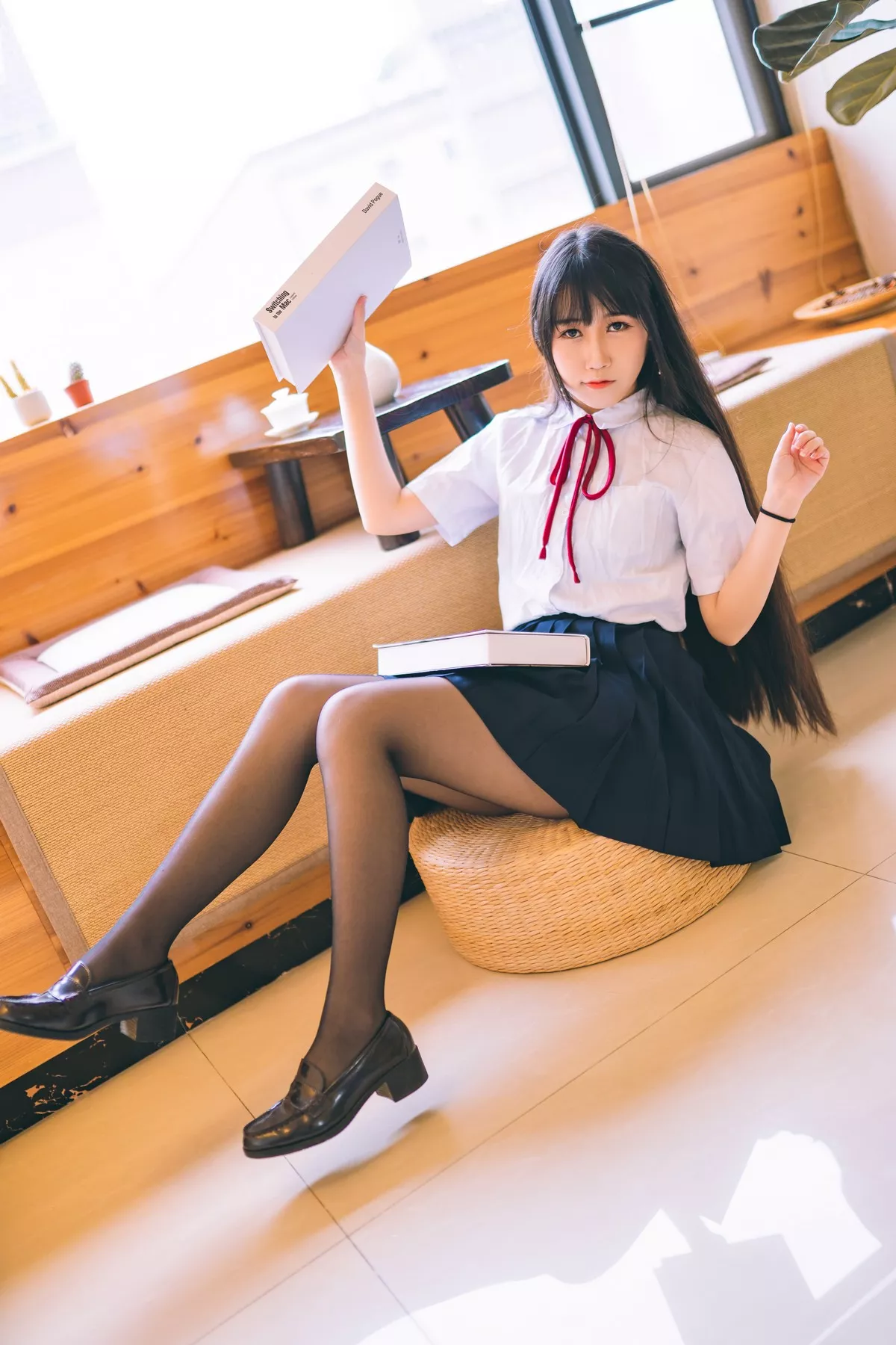 人气Coser不呆猫校服JK主题私房性感黑色短裙下超薄黑丝裤袜极致魅惑写真64P