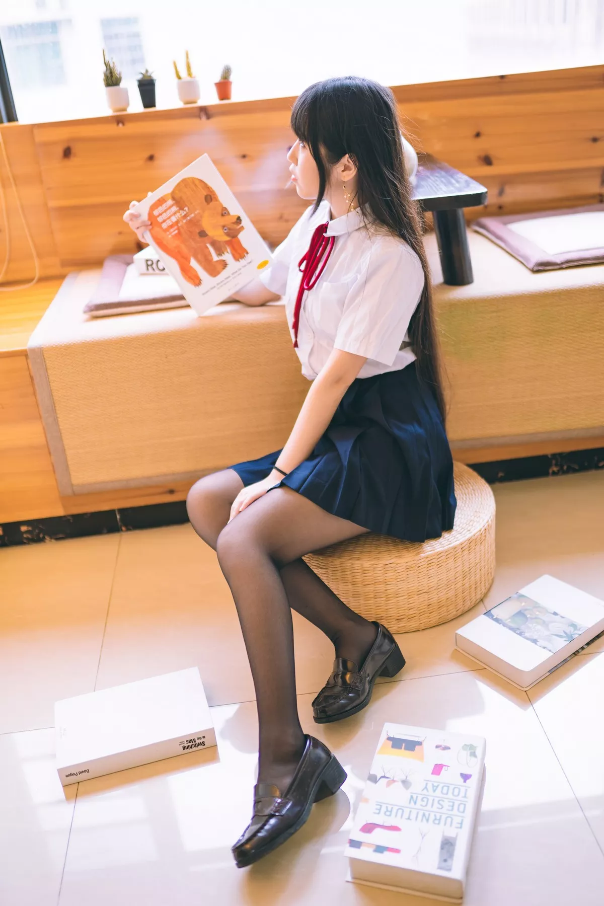 人气Coser不呆猫校服JK主题私房性感黑色短裙下超薄黑丝裤袜极致魅惑写真64P
